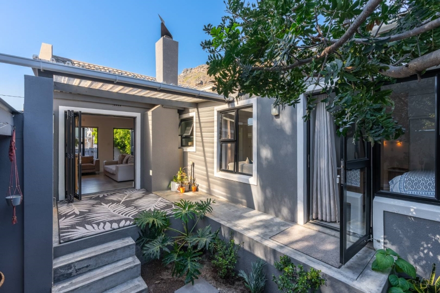 2 Bedroom Property for Sale in Lakeside Western Cape